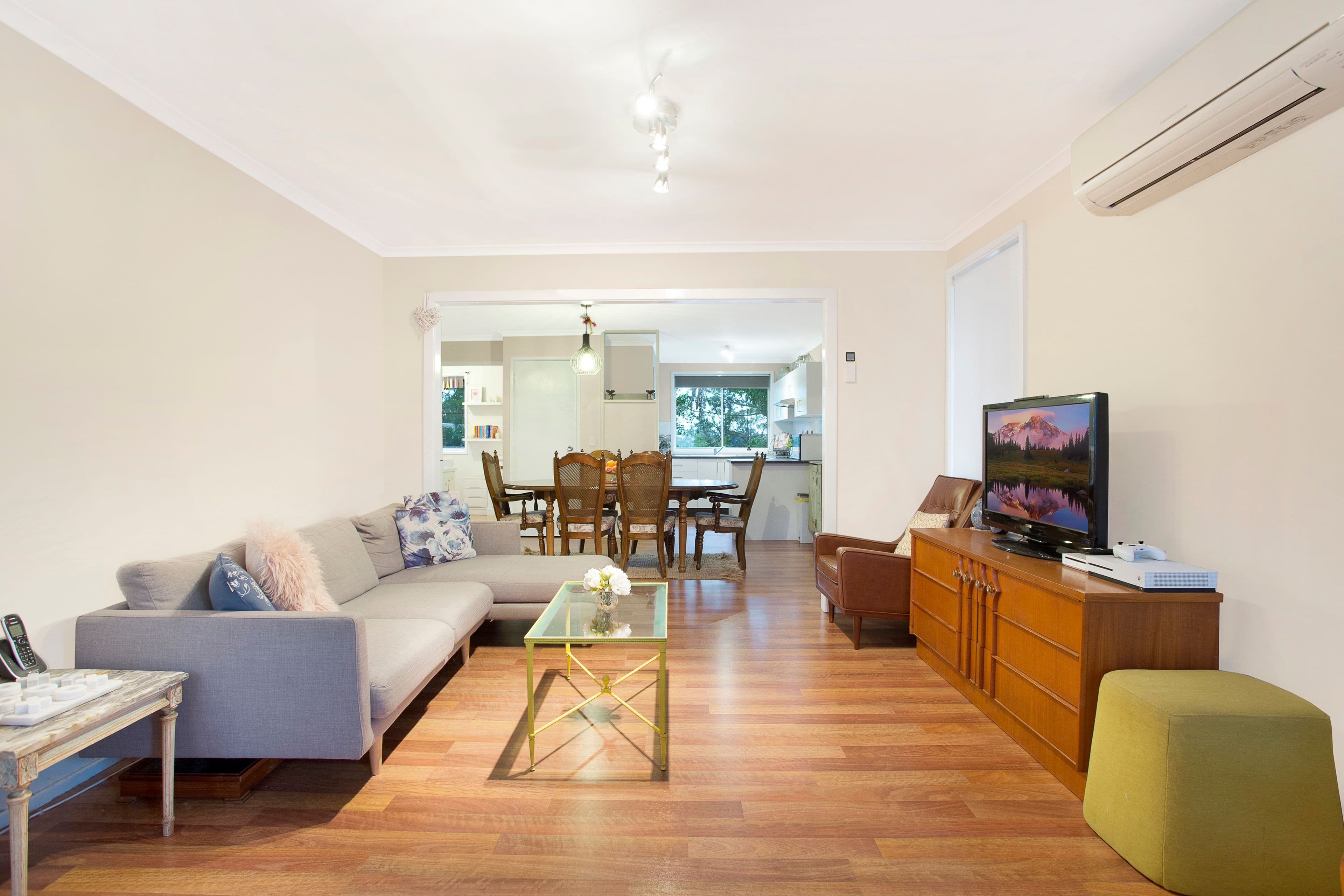 3 Hillside Drive, Berkeley Vale - Thumbnail 2