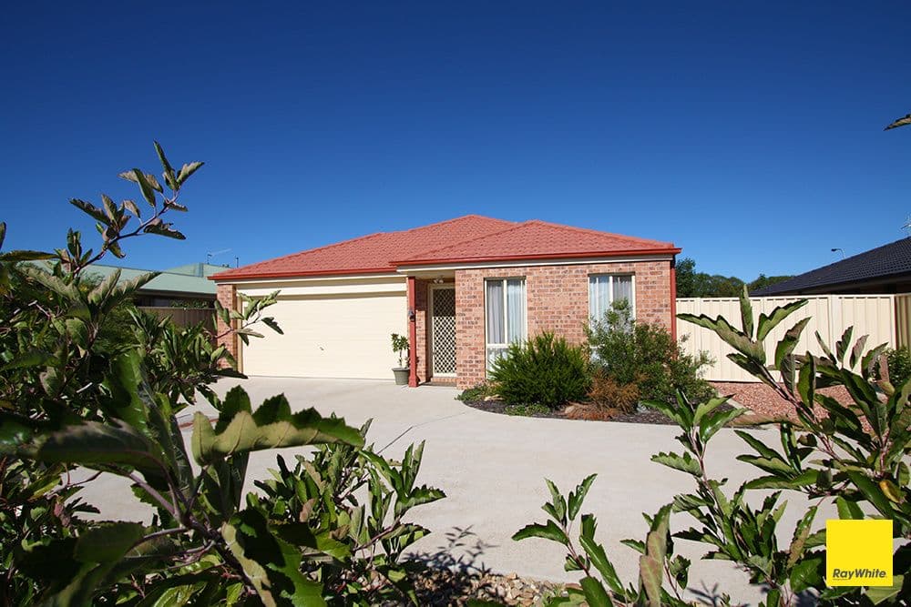 14 Deniston Circuit, Bungendore - Image 1