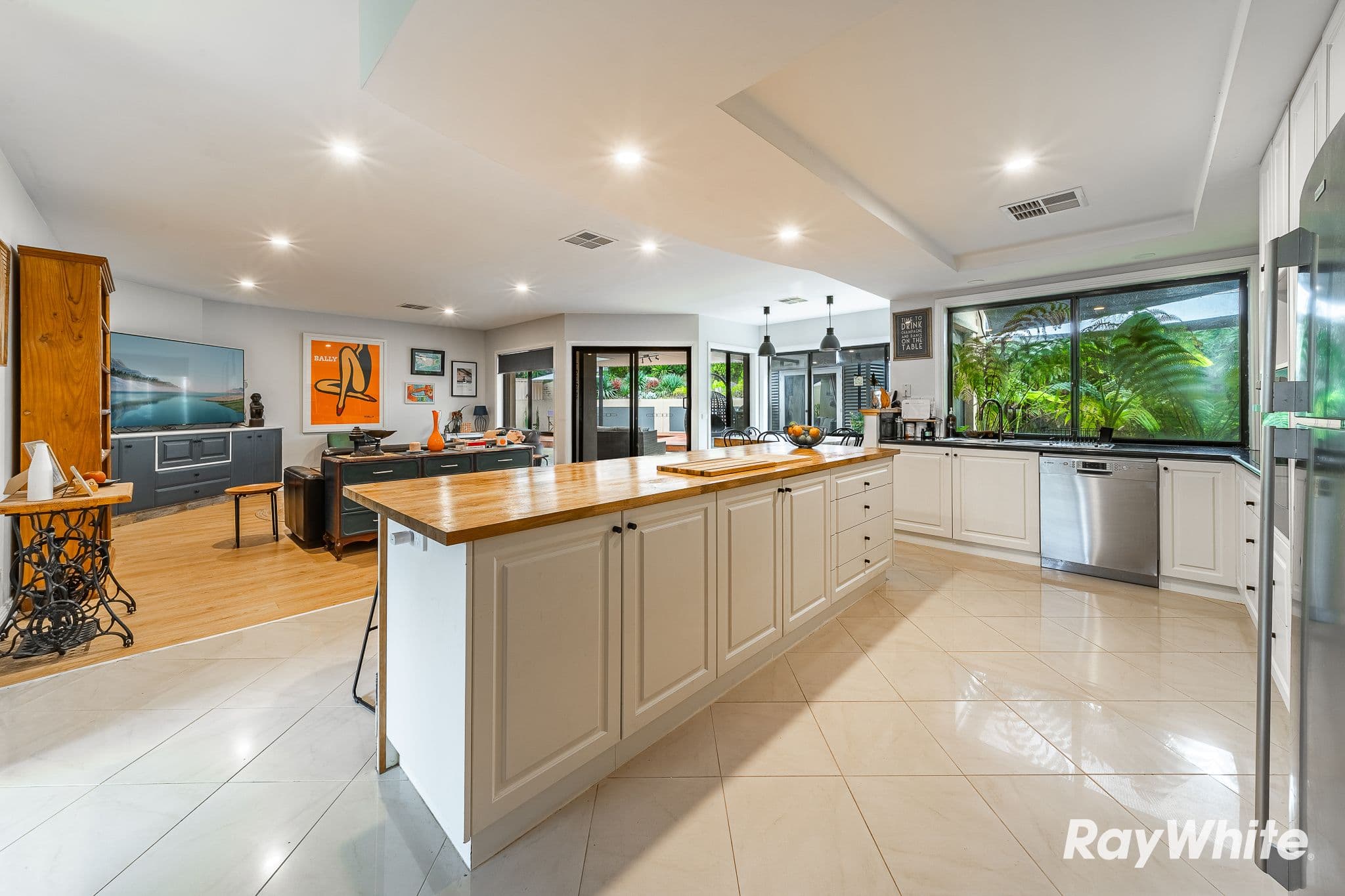 9 Sandstone Rise, Strathdale VIC 3550, Strathdale - Thumbnail 3
