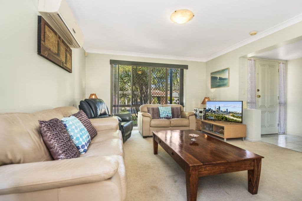 18 Baumea Court, Elanora QLD 4221, Elanora - Thumbnail 2