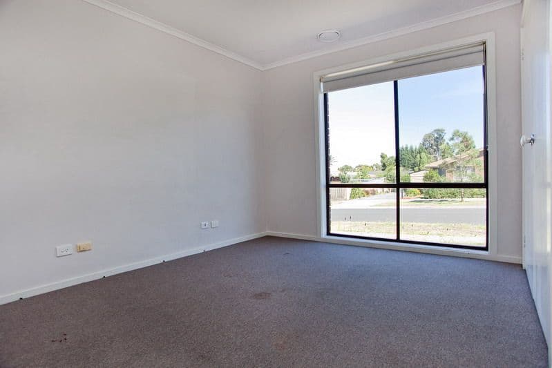38 Crampton Crescent, MILL PARK VIC 3082, Mill Park - Thumbnail 7