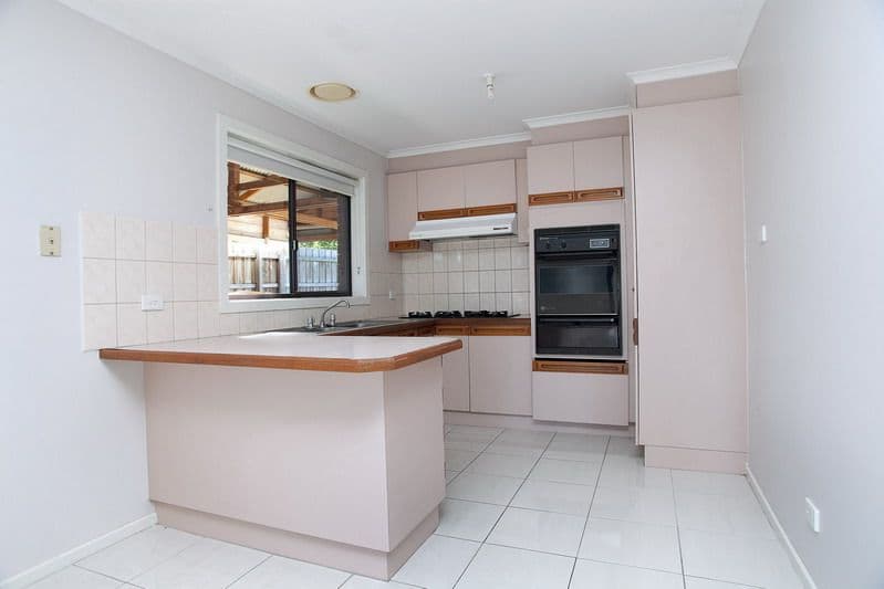 38 Crampton Crescent, MILL PARK VIC 3082, Mill Park - Thumbnail 8
