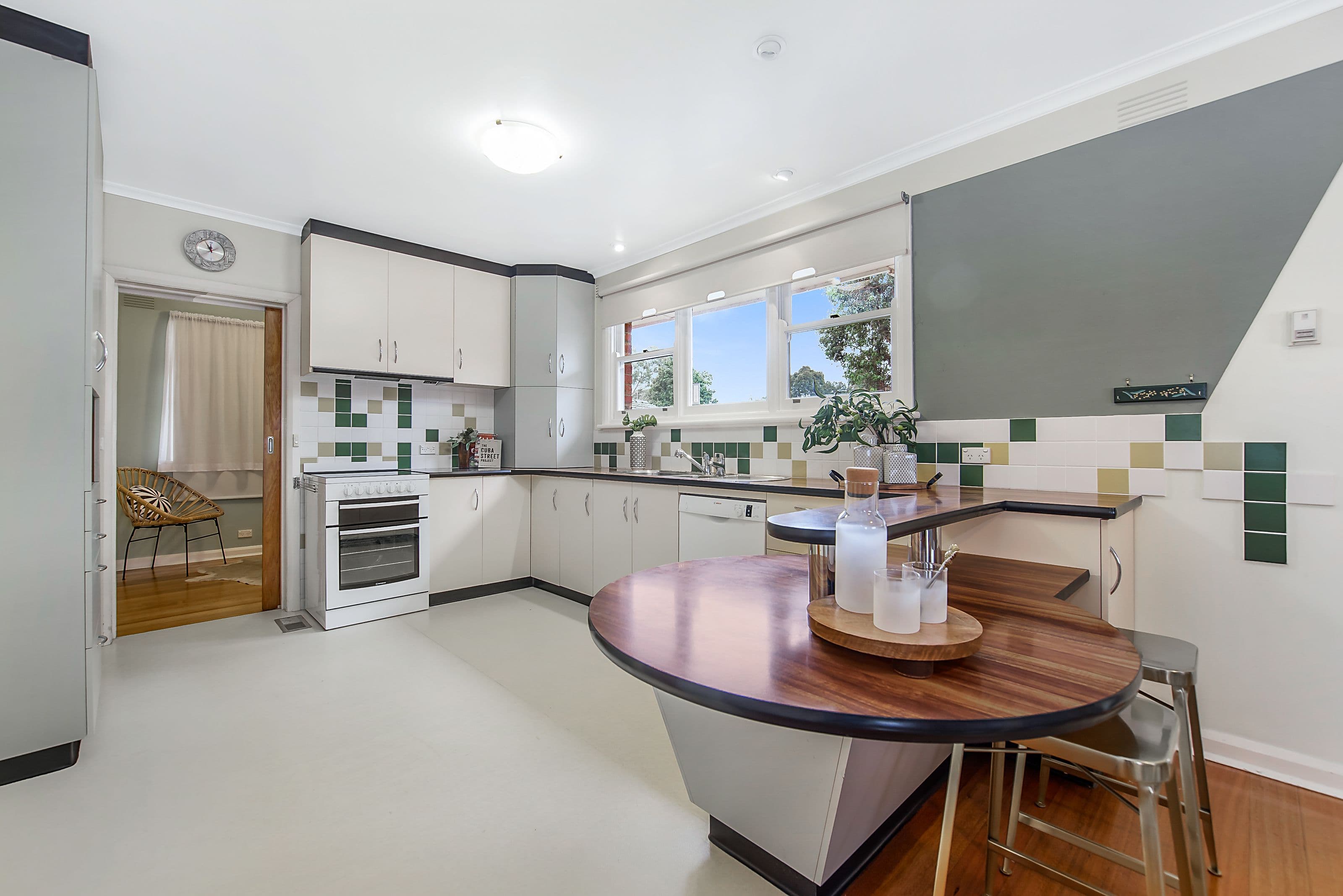 6 Hilda Court, Mount Waverley VIC 3149, Mount Waverley - Thumbnail 4