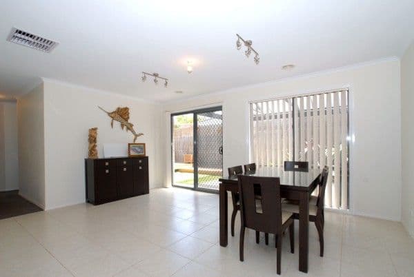 4 Ella Paige Place, CARRUM DOWNS VIC 3201, Carrum Downs - Thumbnail 8