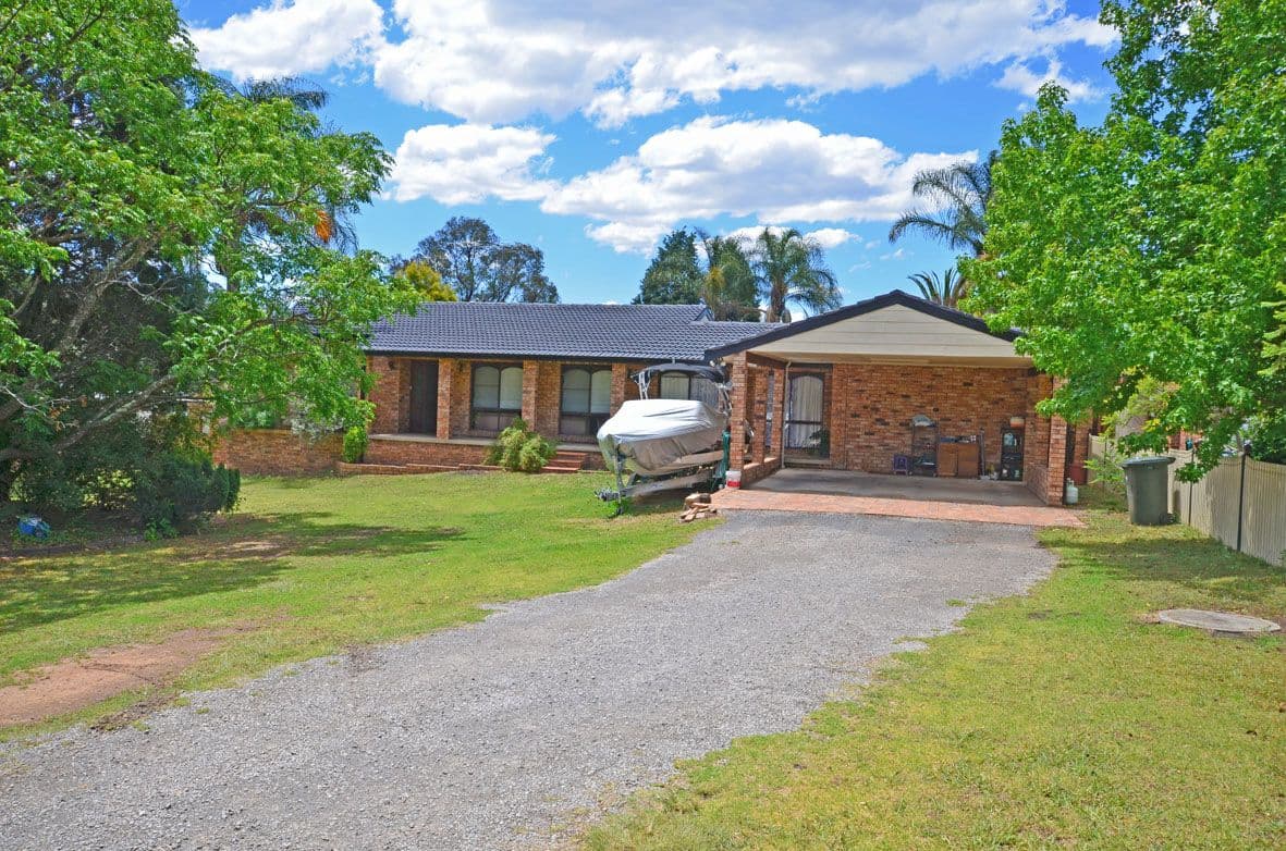 1 Myrtle Creek Avenue, TAHMOOR NSW 2573, Tahmoor - Thumbnail 2