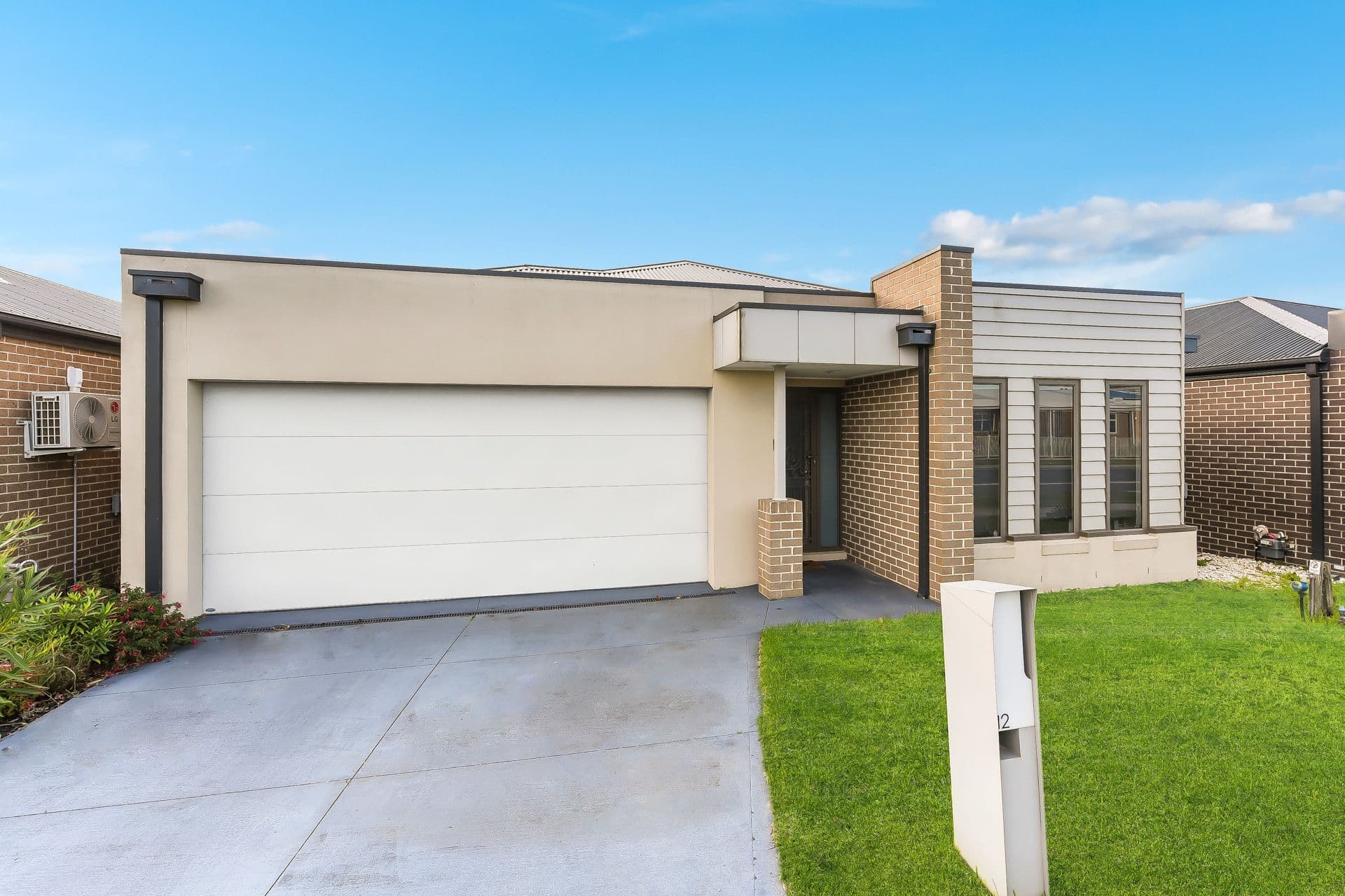 12 Barbara Avenue, Officer VIC 3809, Officer - Thumbnail 2