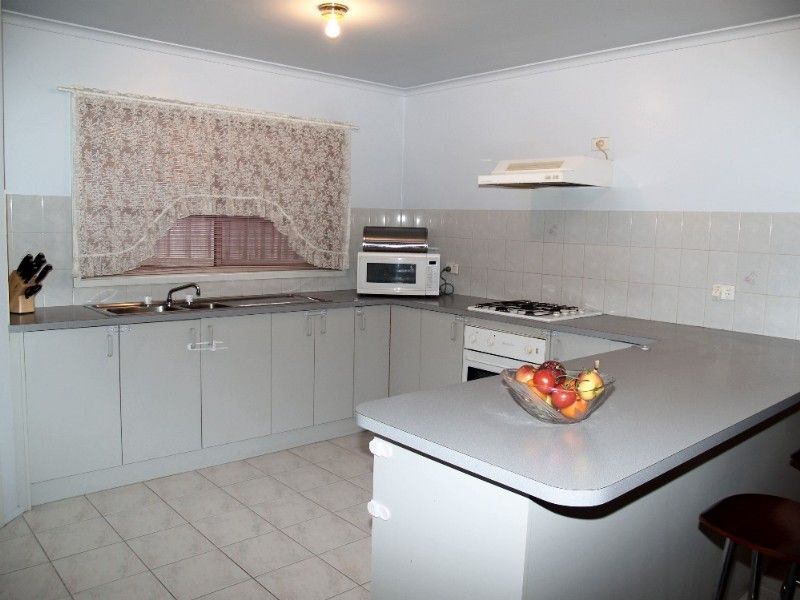 65 Nelson Road, LILYDALE VIC 3140, Lilydale - Thumbnail 2