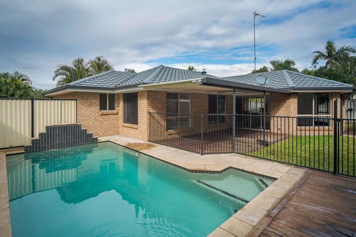 10 Enderbury Crescent, PACIFIC PINES QLD 4211, Pacific Pines - Thumbnail 4