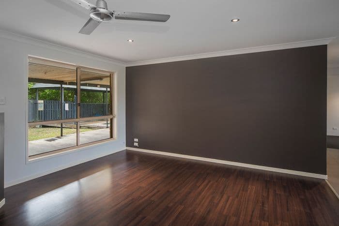 10 Enderbury Crescent, PACIFIC PINES QLD 4211, Pacific Pines - Thumbnail 6