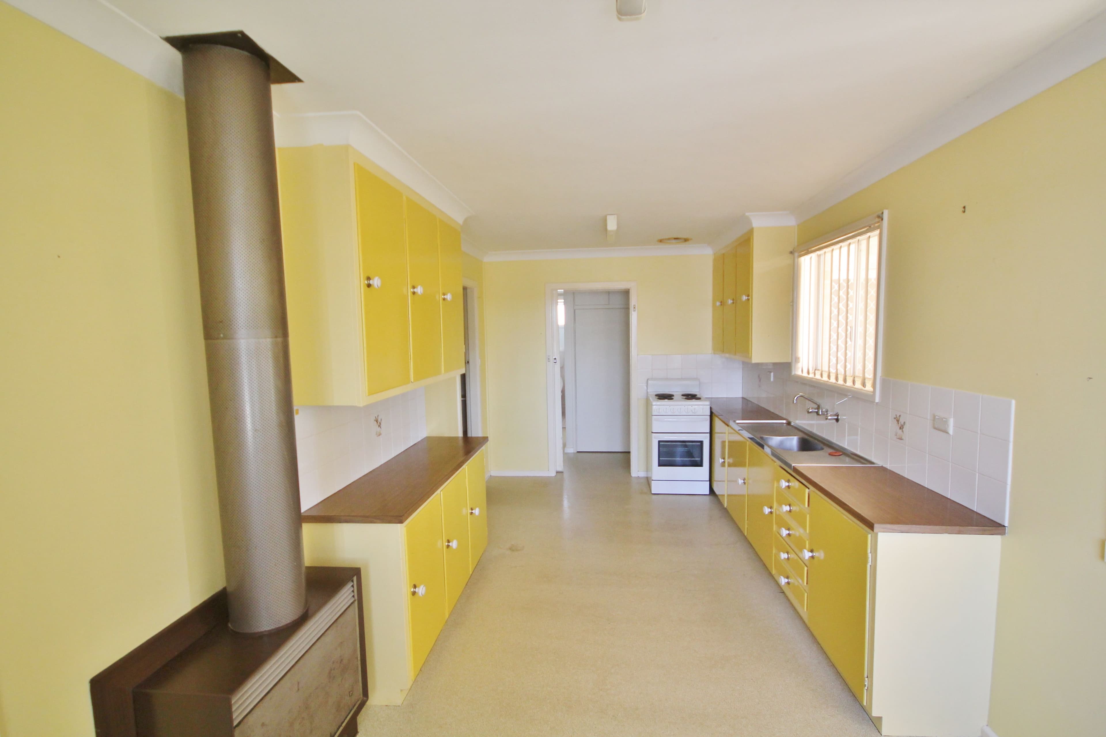 57 Murringo Street, Young - Thumbnail 3