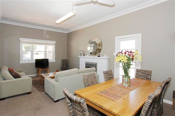 57  Fourth Avenue, BASSENDEAN WA 6054, Bassendean - Thumbnail 3