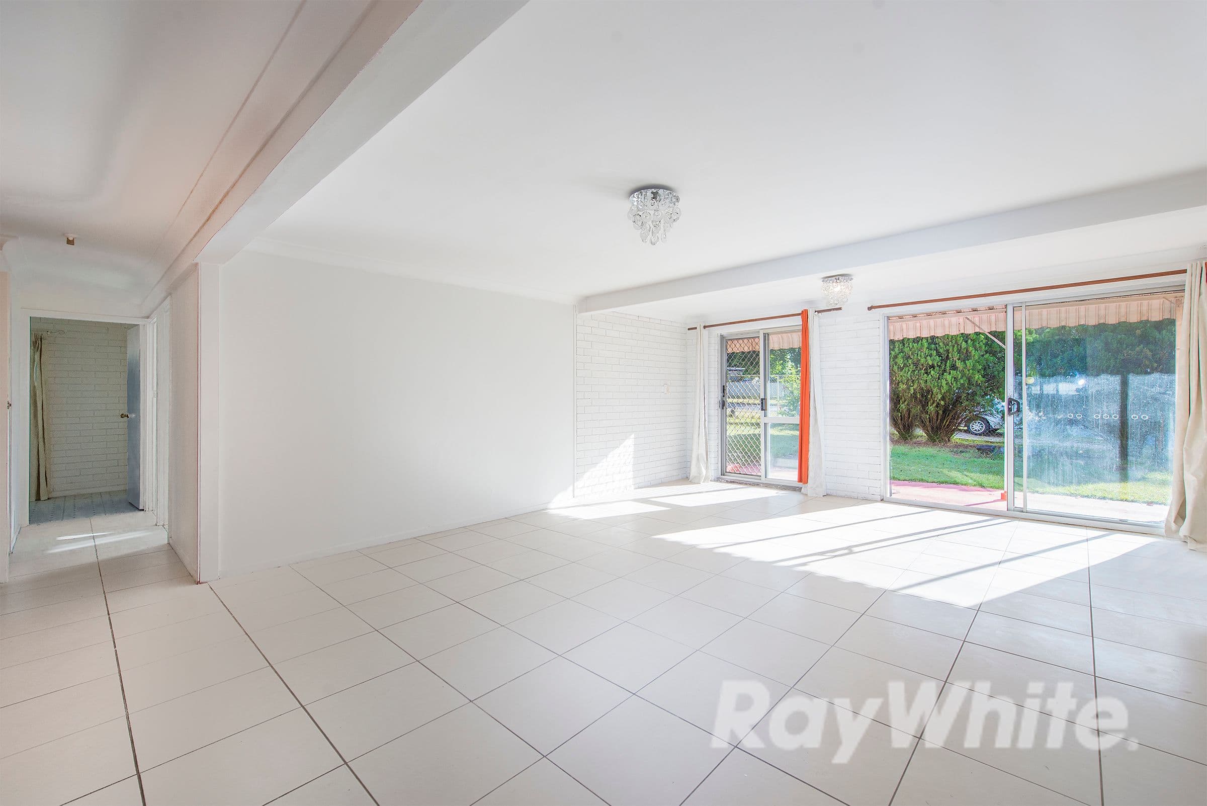 125 Aquarius Drive, Kingston QLD 4114, Kingston - Thumbnail 5