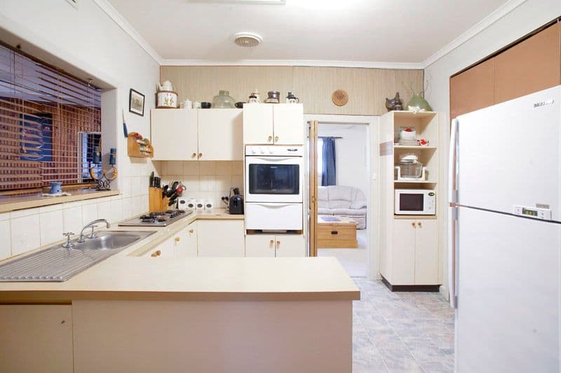 108 Huntingdale Road, MOUNT WAVERLEY VIC 3149, Mount Waverley - Thumbnail 3