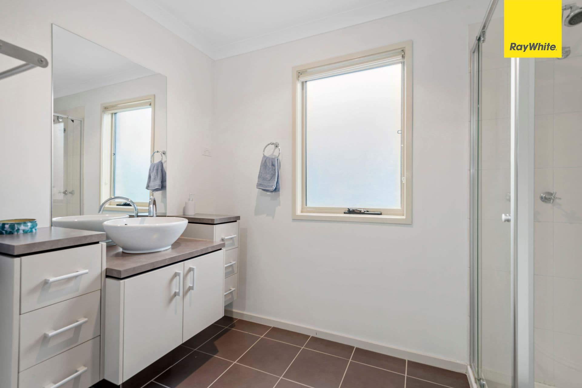 3 Wattle Bark Place, Melton VIC 3337, Melton - Thumbnail 3
