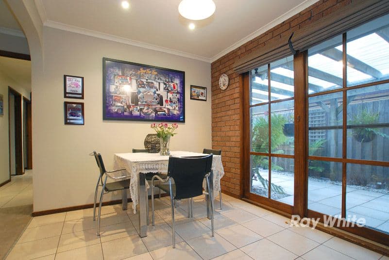 5 Mulberry Court, CRANBOURNE NORTH VIC 3977, Cranbourne North - Thumbnail 8