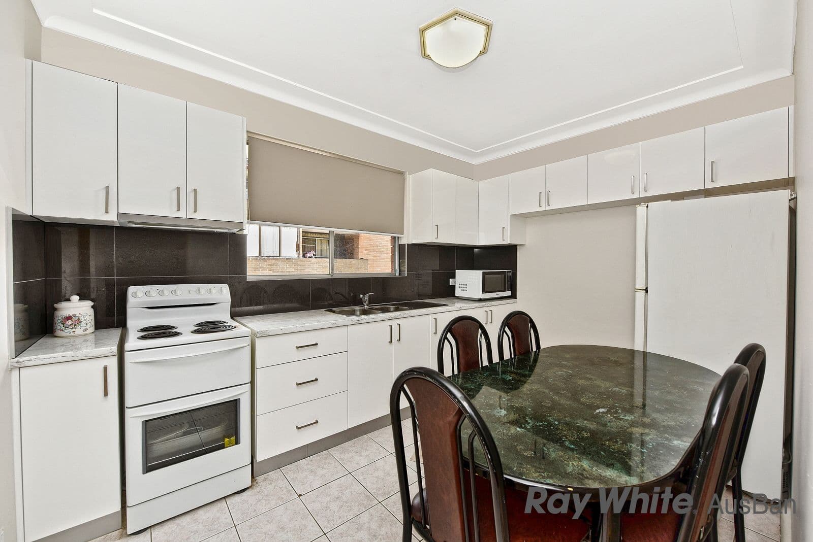22A George Booth Drive, Seahampton, Seahampton - Thumbnail 4