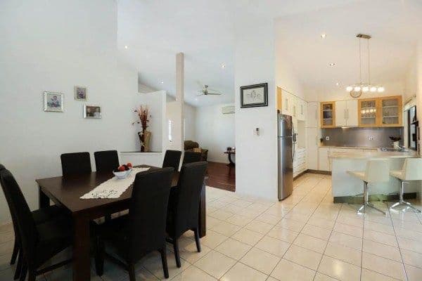 16 Blackbean Court, MOUNT LOUISA QLD 4814, Mount Louisa - Thumbnail 3