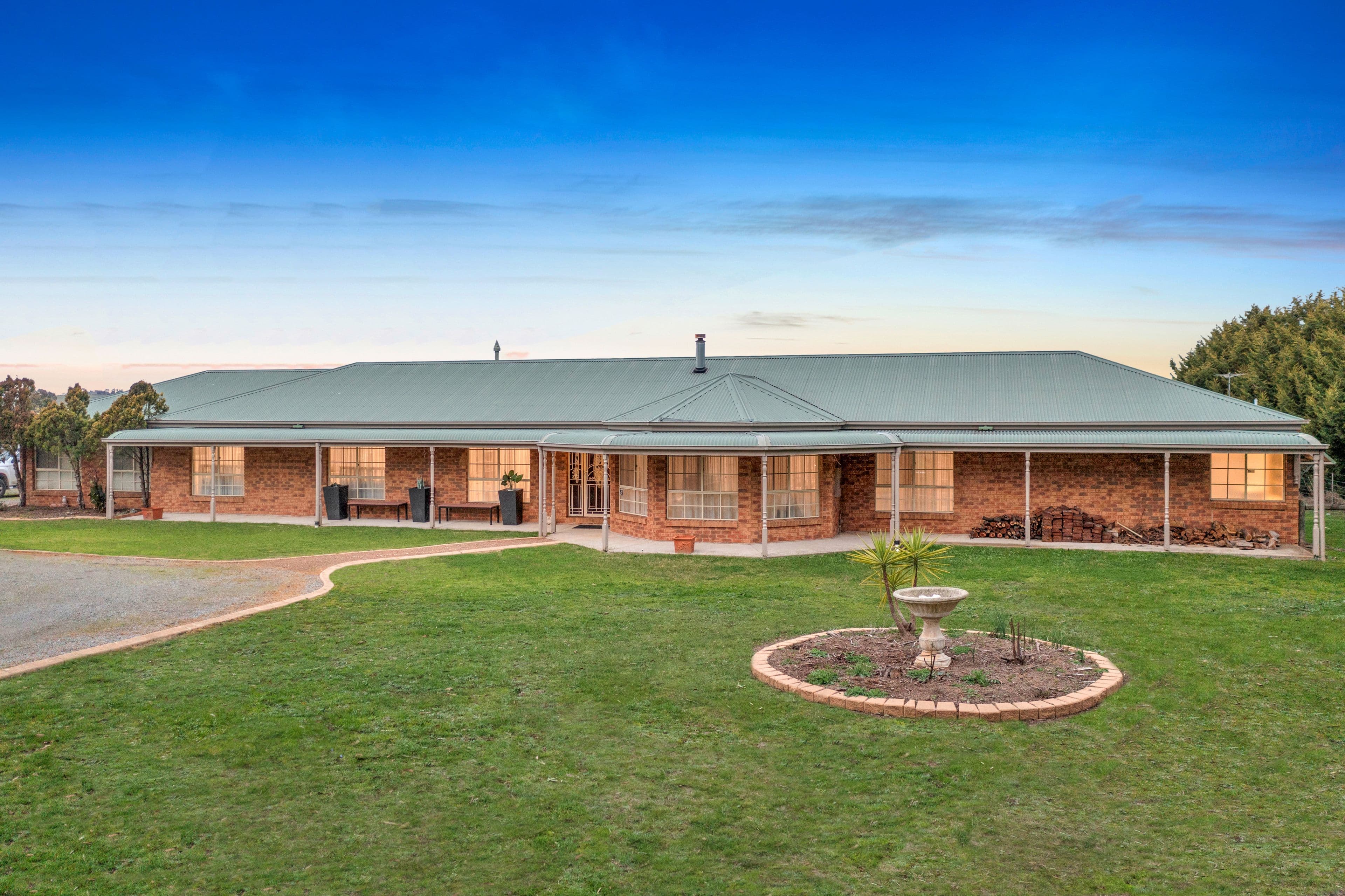 7 Peregrine Road, Oaklands Junction VIC 3063, Oaklands Junction - Thumbnail 2