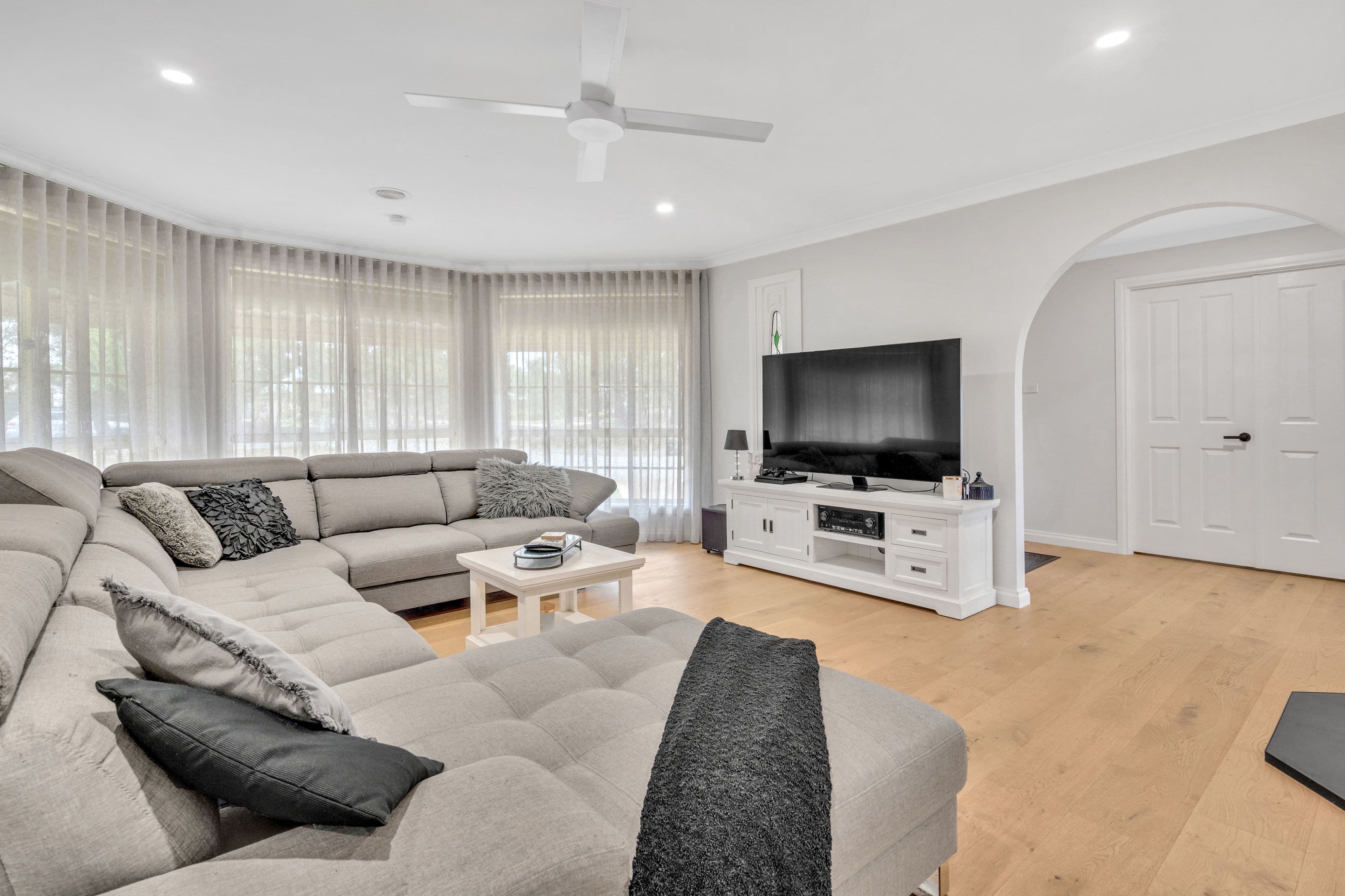 7 Peregrine Road, Oaklands Junction VIC 3063, Oaklands Junction - Thumbnail 4
