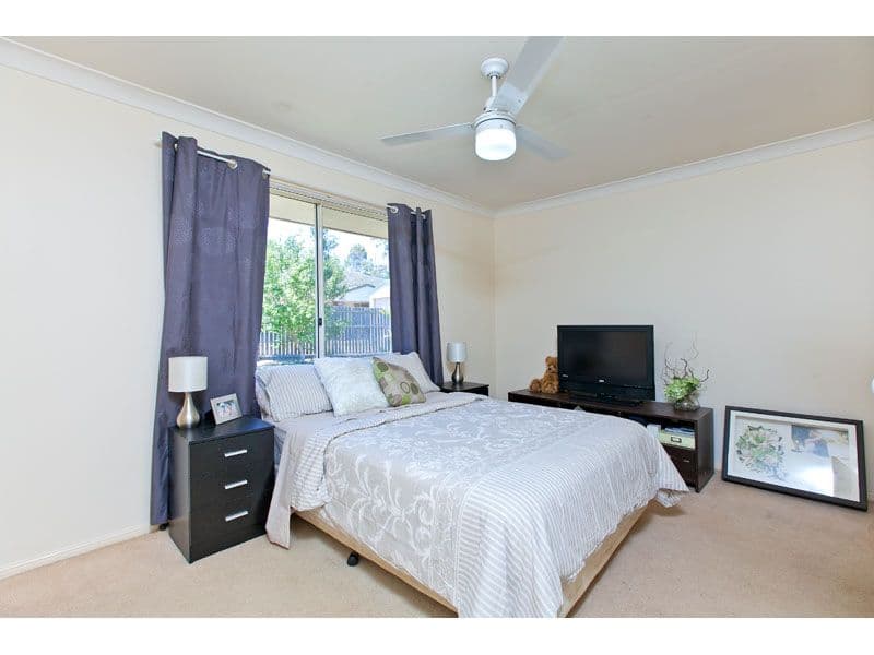 2 Club Crescent, REDLAND BAY QLD 4165, Redland Bay - Thumbnail 7