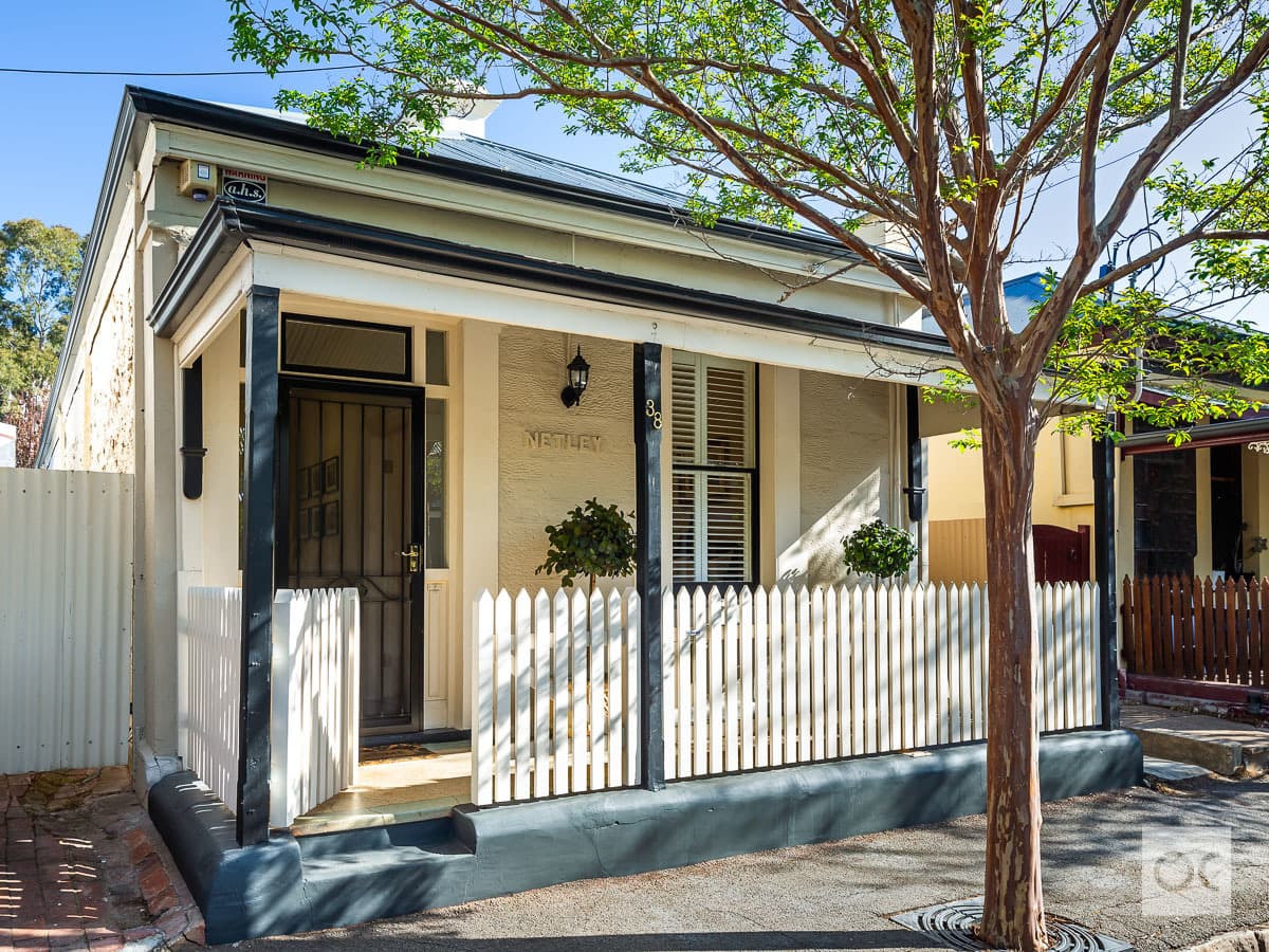 38 John Street, Eastwood - Image 1