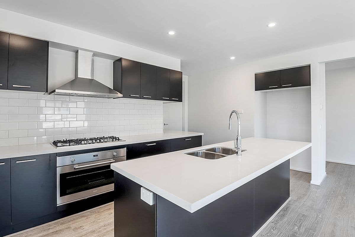 15 Welland Drive, Mickleham VIC 3064, Mickleham - Thumbnail 2