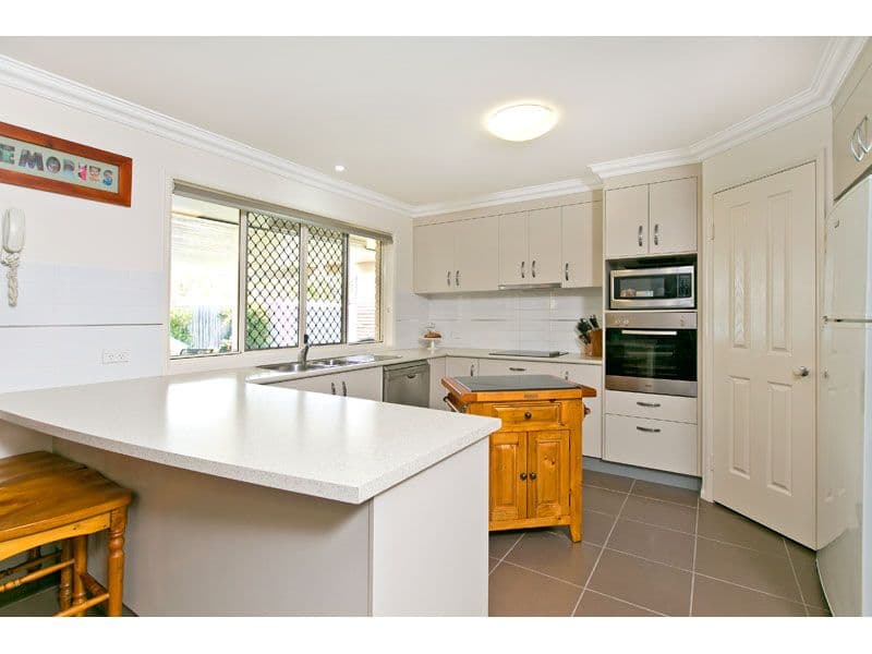 26 Emperor Drive, REDLAND BAY QLD 4165, Redland Bay - Thumbnail 5