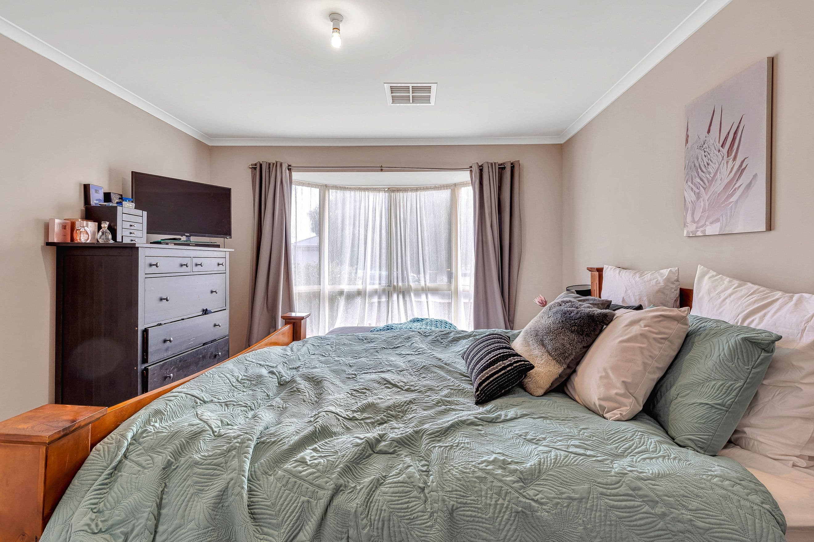 8 Burwood Road, Munno Para West SA 5115, Munno Para West - Thumbnail 5