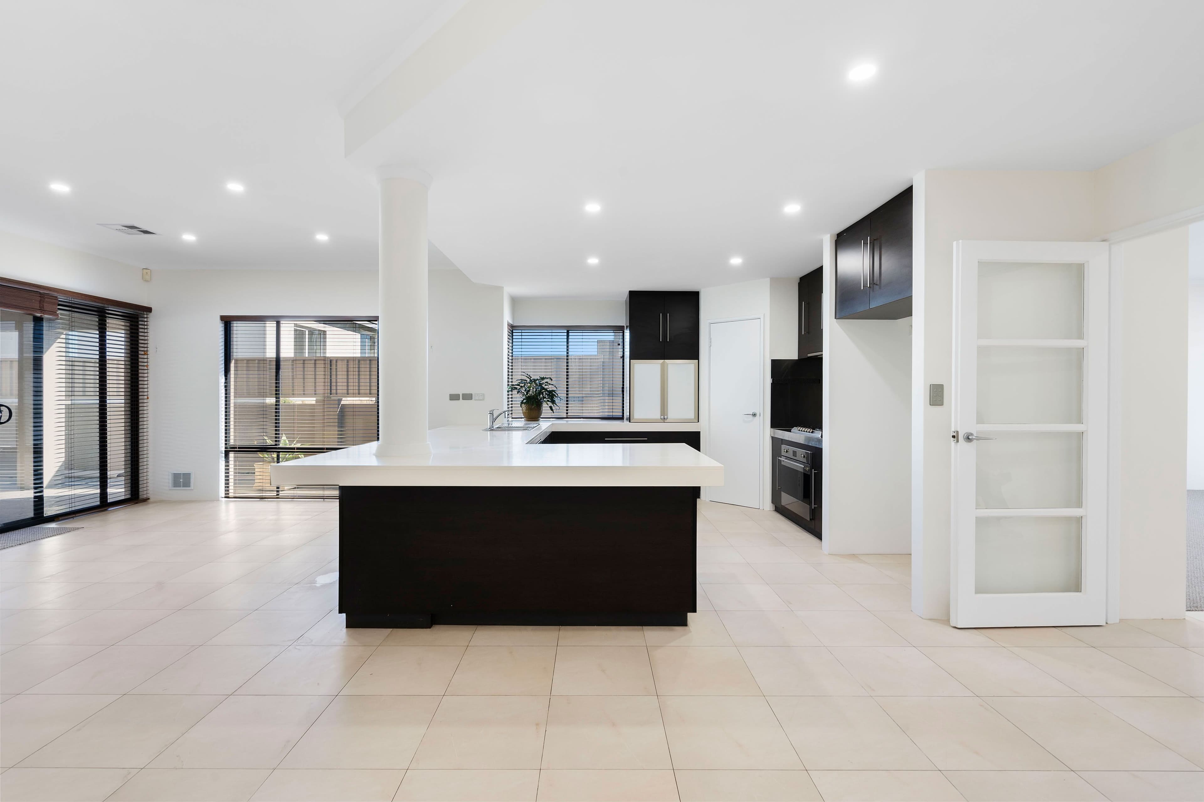 2 Robin Avenue, Sorrento WA 6020, Sorrento - Thumbnail 7