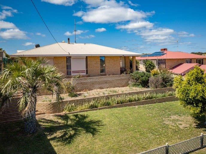 6 Bartlett Place, Port Denison WA 6525, Port Denison - Thumbnail 2