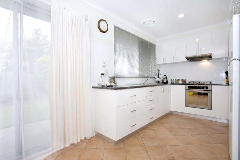 2 Durran Street, ST ALBANS PARK VIC 3219, St Albans Park - Thumbnail 3