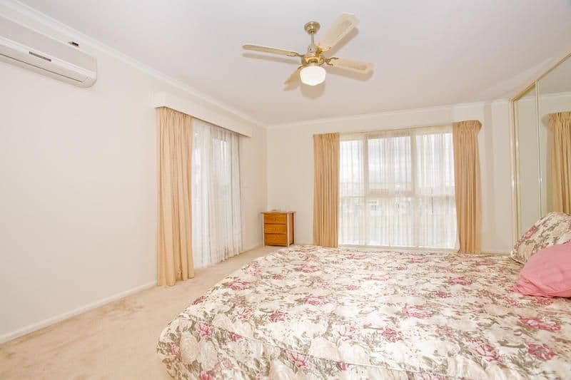 2 Durran Street, ST ALBANS PARK VIC 3219, St Albans Park - Thumbnail 4