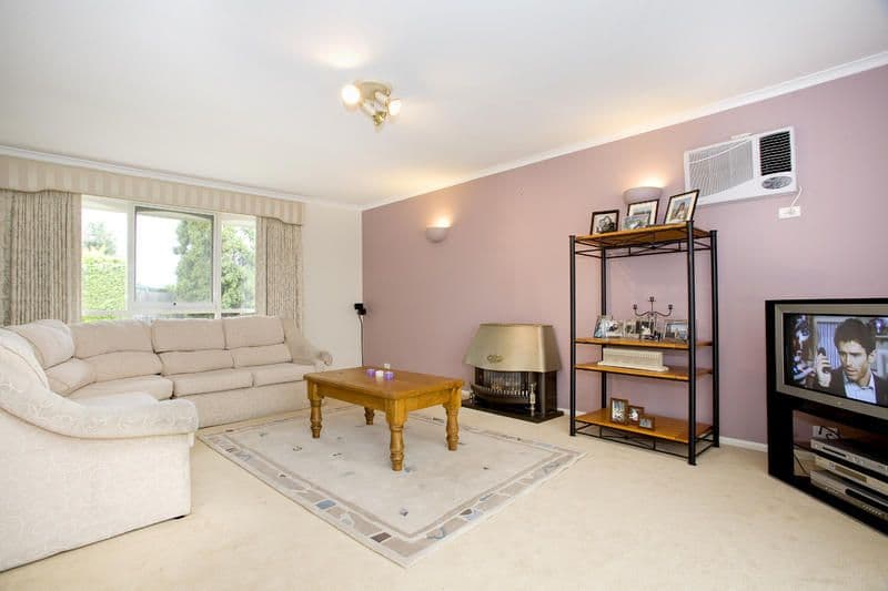 2 Durran Street, ST ALBANS PARK VIC 3219, St Albans Park - Thumbnail 5