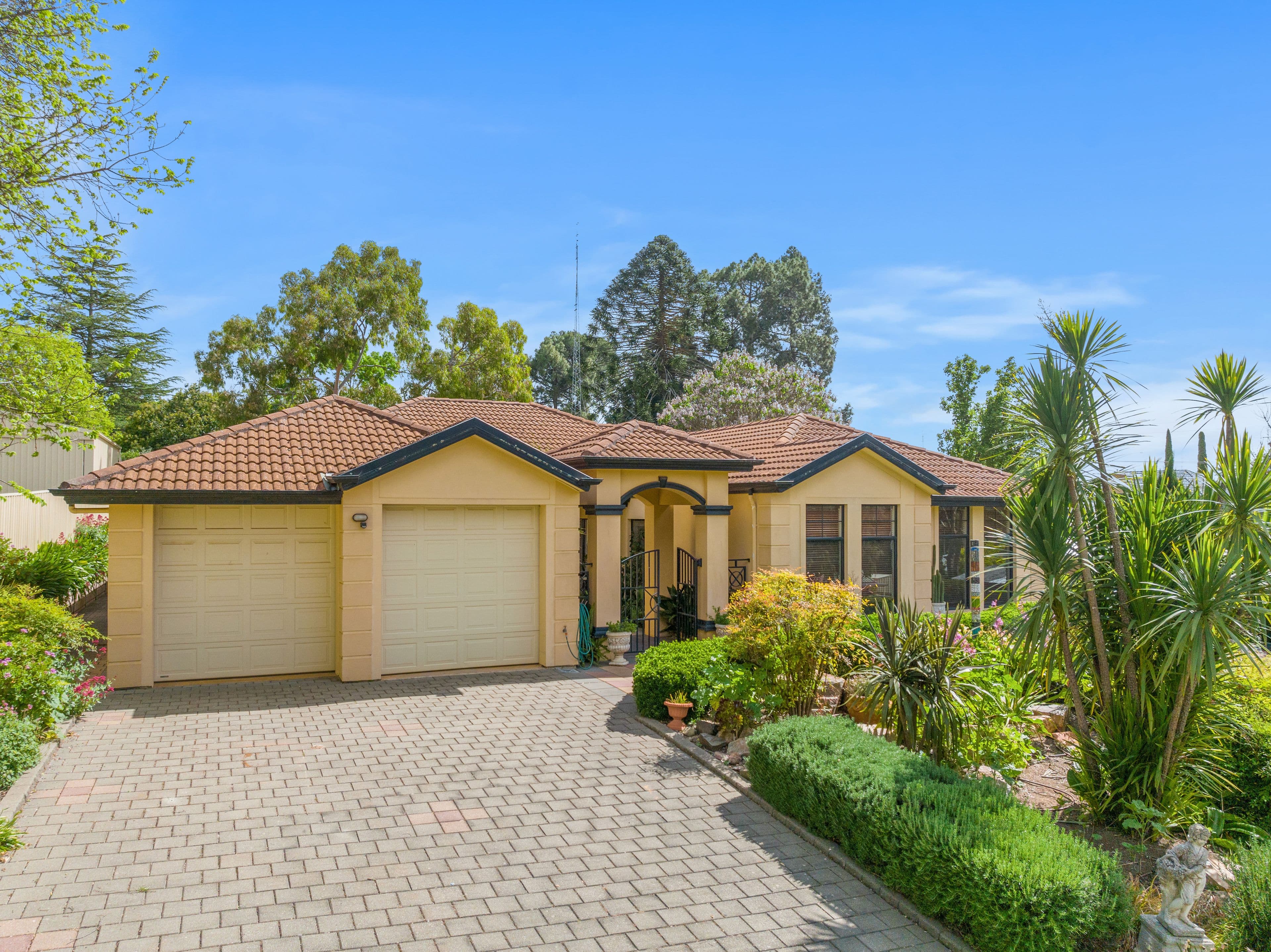 3 Tilbrook Avenue, Clare SA 5453, Clare - Image 1