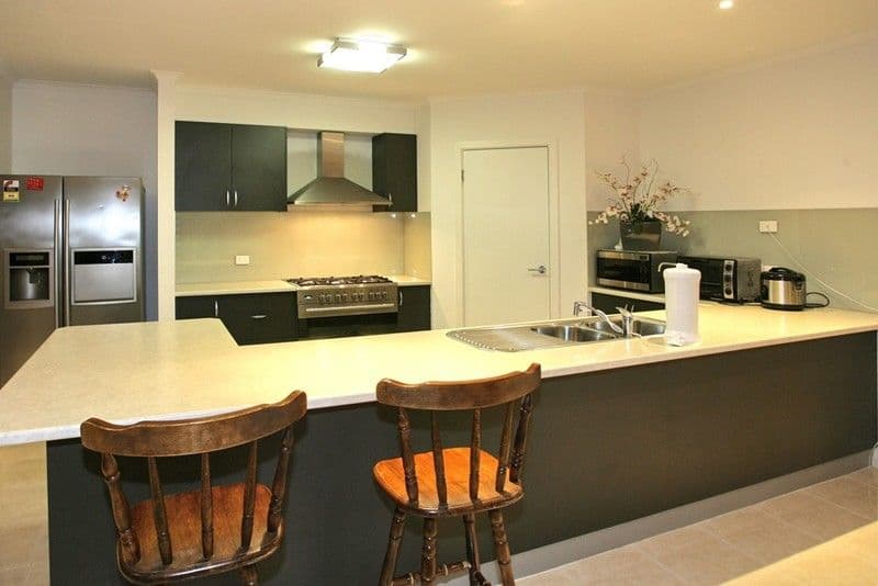 9  Violet Way, POINT COOK VIC 3030, Point Cook - Thumbnail 2