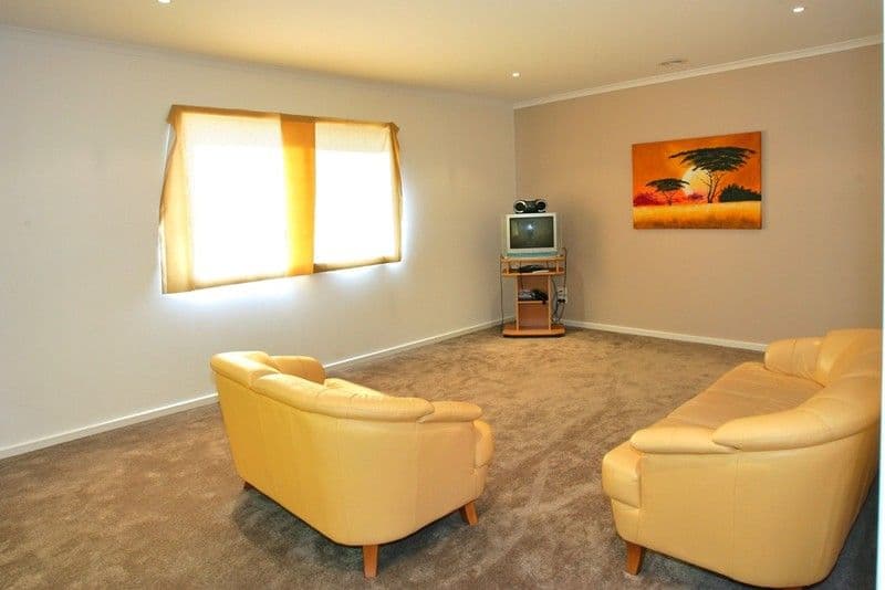 9  Violet Way, POINT COOK VIC 3030, Point Cook - Thumbnail 8