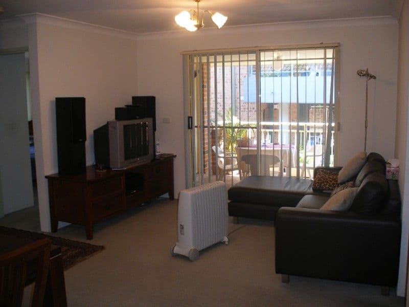54 Hillcrest Parade, Miami, QLD, 4220, Miami - Thumbnail 3