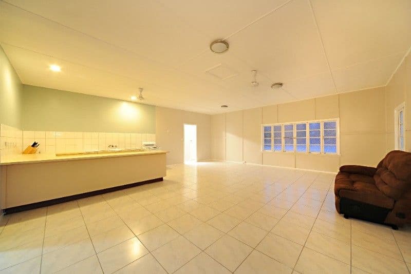 1 Beach Road, CANNONVALE QLD 4802, Cannonvale - Thumbnail 5