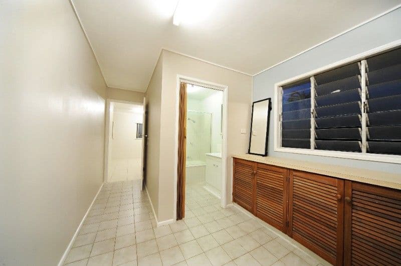 1 Beach Road, CANNONVALE QLD 4802, Cannonvale - Thumbnail 7
