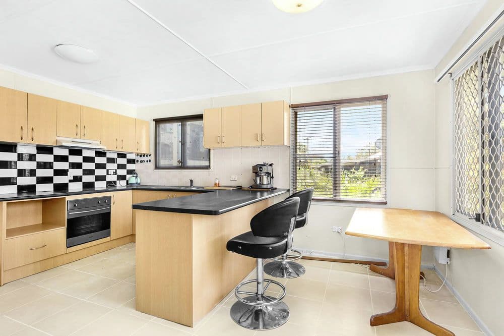 20 Logan Street, North Booval QLD 4304, North Booval - Thumbnail 6