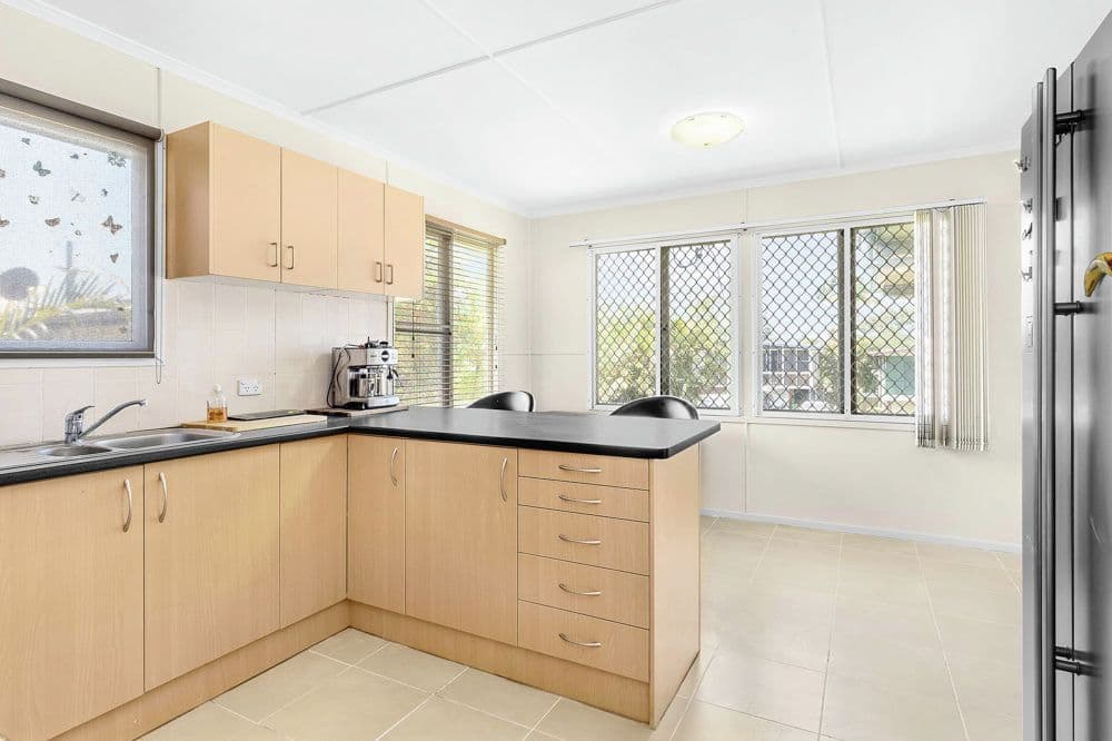 20 Logan Street, North Booval QLD 4304, North Booval - Thumbnail 7