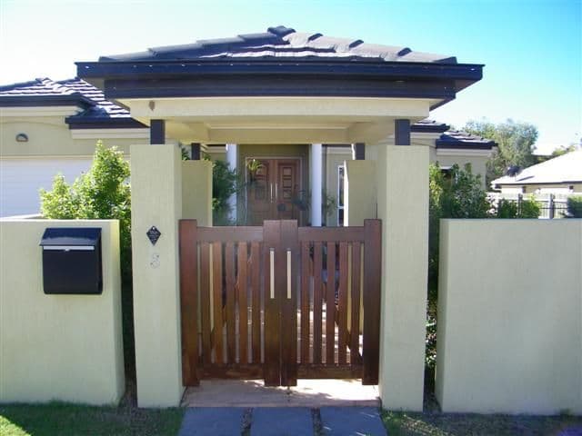 8 Lois Court, GLADSTONE QLD 4680, Gladstone - Thumbnail 2