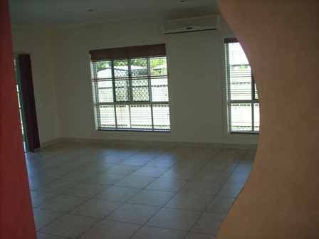 8 Lois Court, GLADSTONE QLD 4680, Gladstone - Thumbnail 4