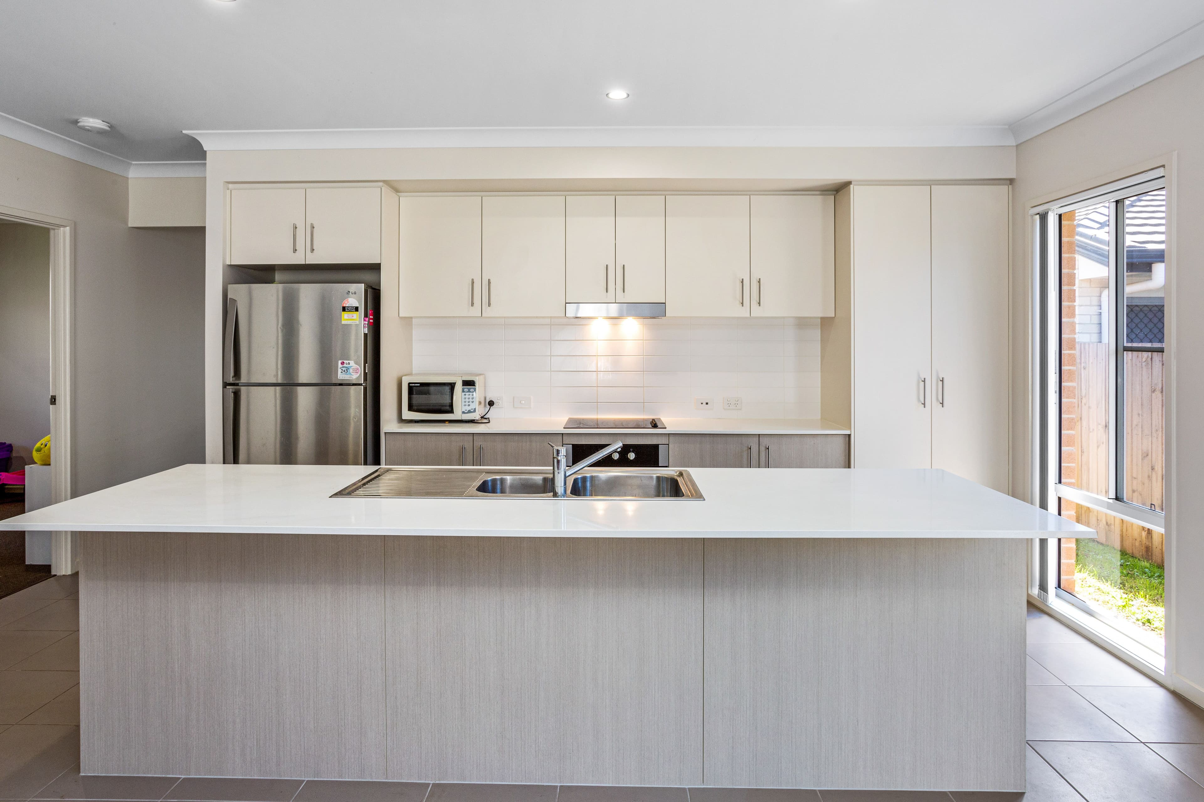 92 Picnic Creek Drive, Coomera QLD 4209, Coomera - Thumbnail 2