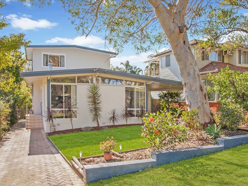 19 Achilles Road, Engadine - Image 1