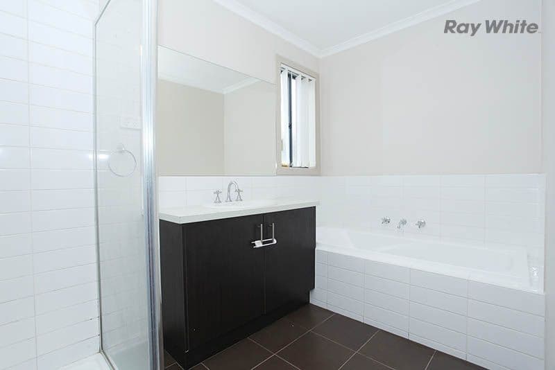 20 Misty Meadows Grove, TRUGANINA VIC 3029, Truganina - Thumbnail 6