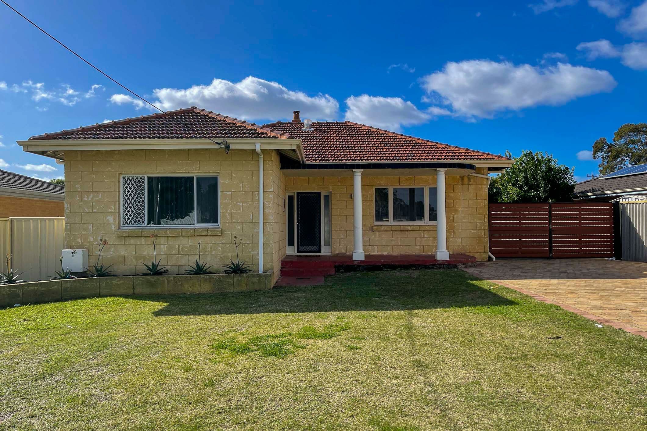 61 Trink Street, Cloverdale WA 6105, Cloverdale - Thumbnail 2