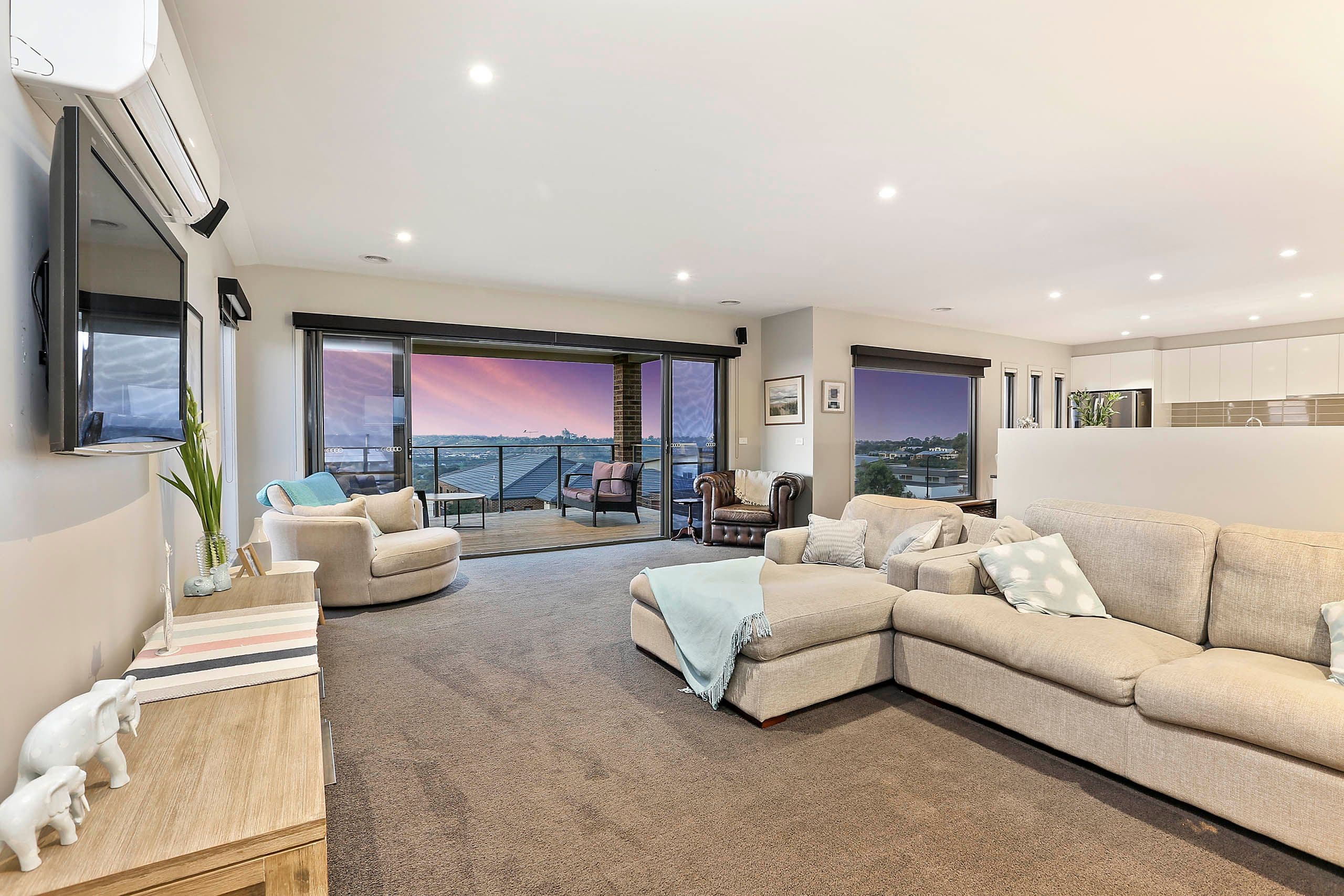 8 Balleroy Road, Highton VIC 3216, Highton - Thumbnail 5