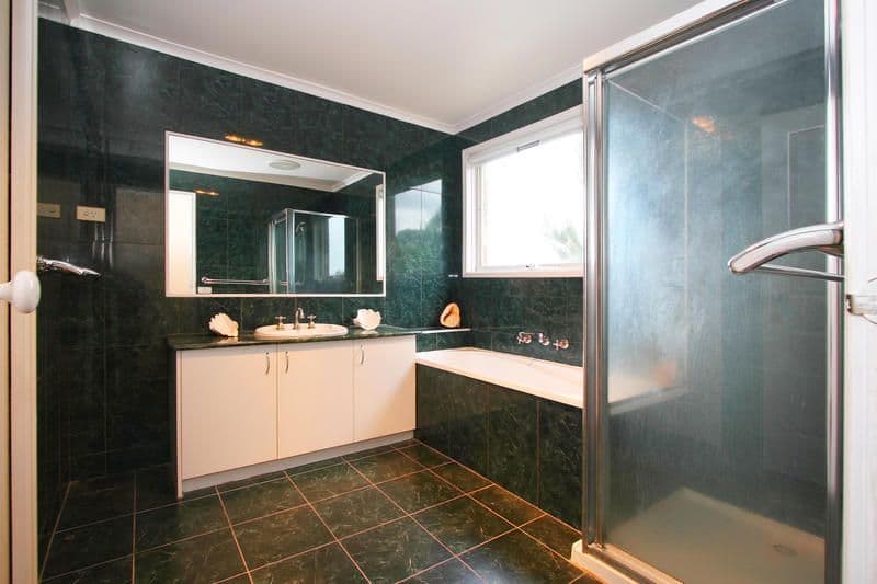 7  Parkview Drive, ASPENDALE VIC 3195, Aspendale - Thumbnail 2