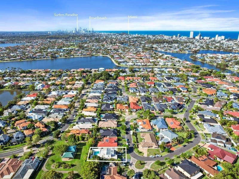26 Shoalwater Court, Burleigh Waters QLD 4220, Burleigh Waters - Thumbnail 4